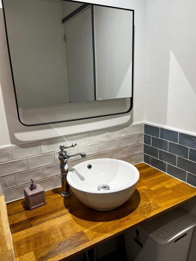 Apartment T2 Bis Proche Gare Et Centre - Parking Proche Lourdes